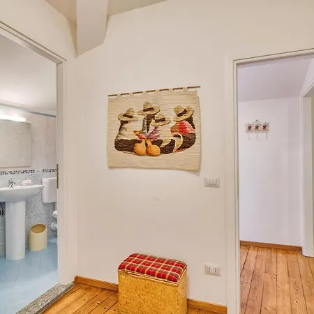 Piccolo Antico: 2br With View - Happy